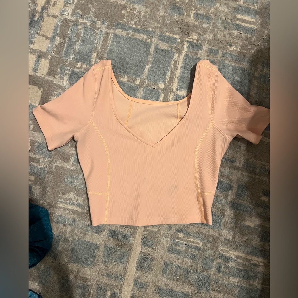 Lululemon Tight fitted short sleeve crop top